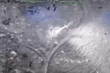 Momento dramático Helicóptero ruso explota en ataque con drones ucranianos