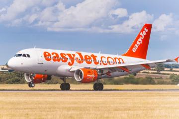 EasyJet cancelará más de 600 vuelos más este mes