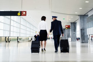 Soy asistente de vuelo: el artículo que los pasajeros siempre olvidan empacar para las vacaciones