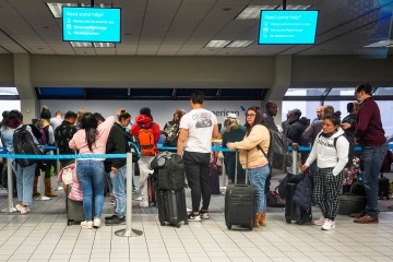 Advertencia de vacaciones ya que las huelgas a mitad de período en España, Francia y el Reino Unido amenazan el caos de viajes