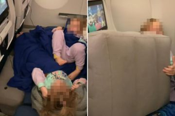 Mamá revela un ingenioso truco de £ 15 para ayudar a los niños a dormir en vuelos de larga distancia