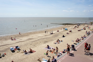 Playas del Reino Unido con el agua más cálida para visitar este verano